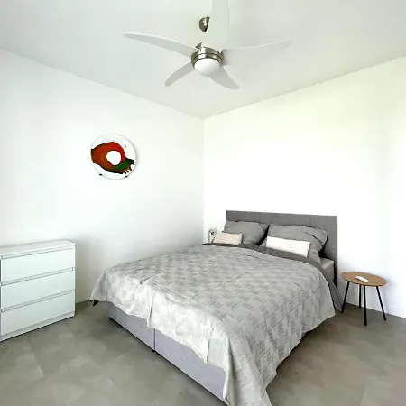 Klimatizovany Apartmanovy Dom S Virivkou, 10a * סנץ