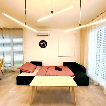 Klimatizovany Apartmanovy Dom S Virivkou, 10a *