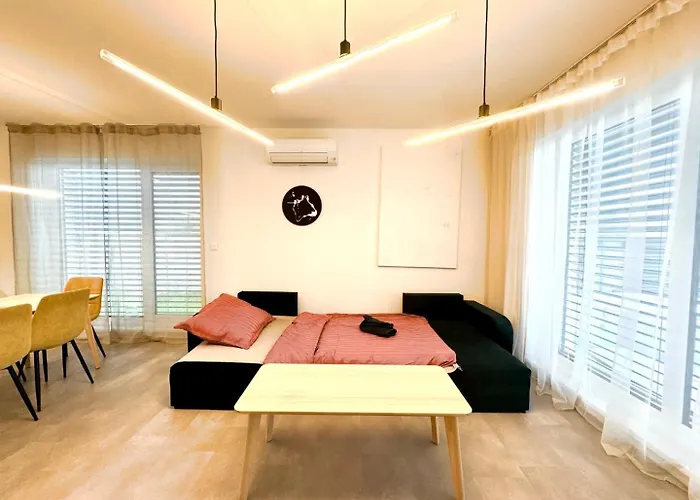 Klimatizovany Apartmanovy Dom S Virivkou, 10a *